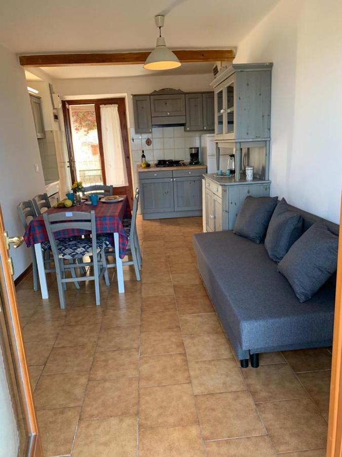 Casa Lisetta, 3-Room Apartment With Lake View Torri Del Benaco Dış mekan fotoğraf