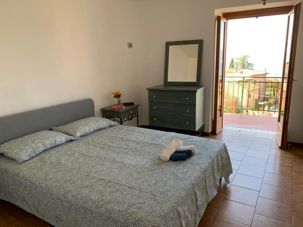 Casa Lisetta, 3-Room Apartment With Lake View Torri Del Benaco Dış mekan fotoğraf